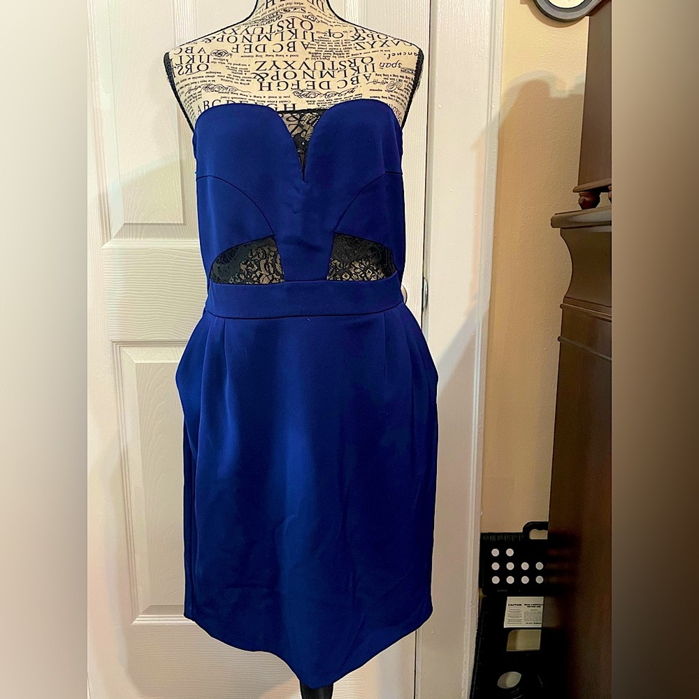 Express Sleeveless Cocktail Dress with Pockets! - Picture 1 of 8